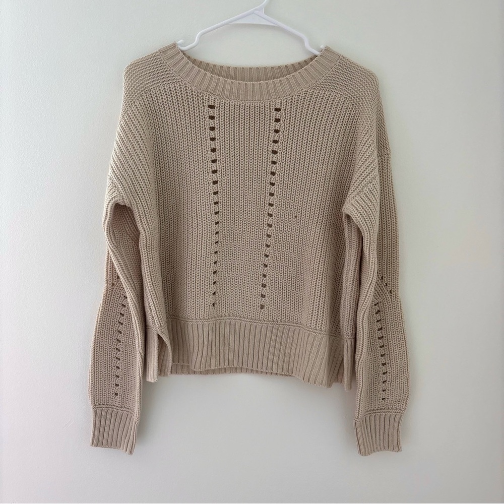 beige aeropostale sweater